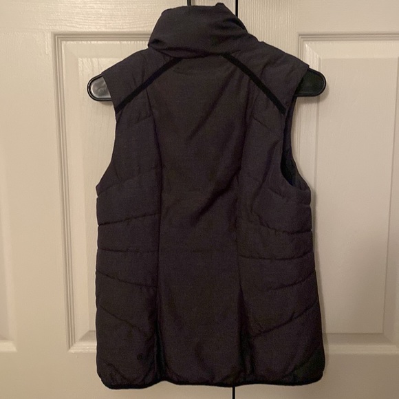 Champion Puffer Vest - Picture 2 of 4